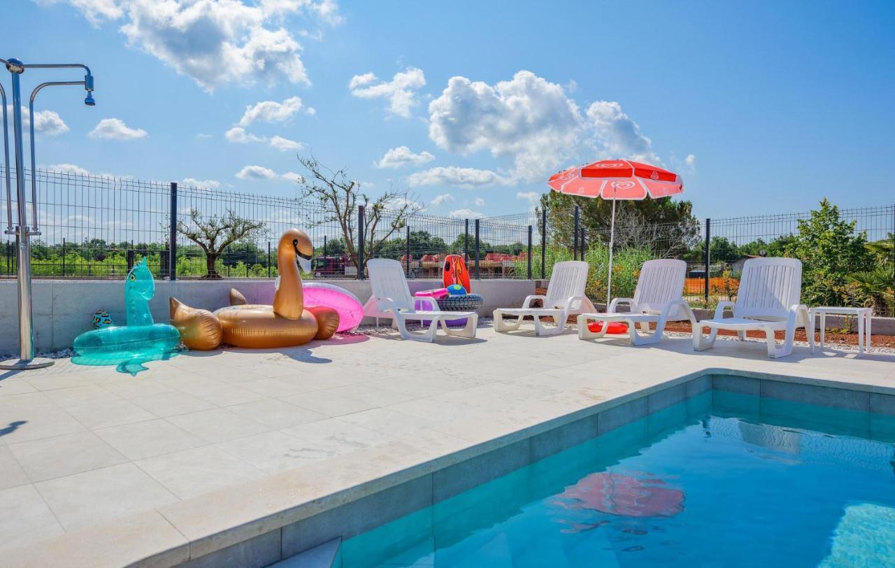 Apartmani Lucija Poreč Exterior foto