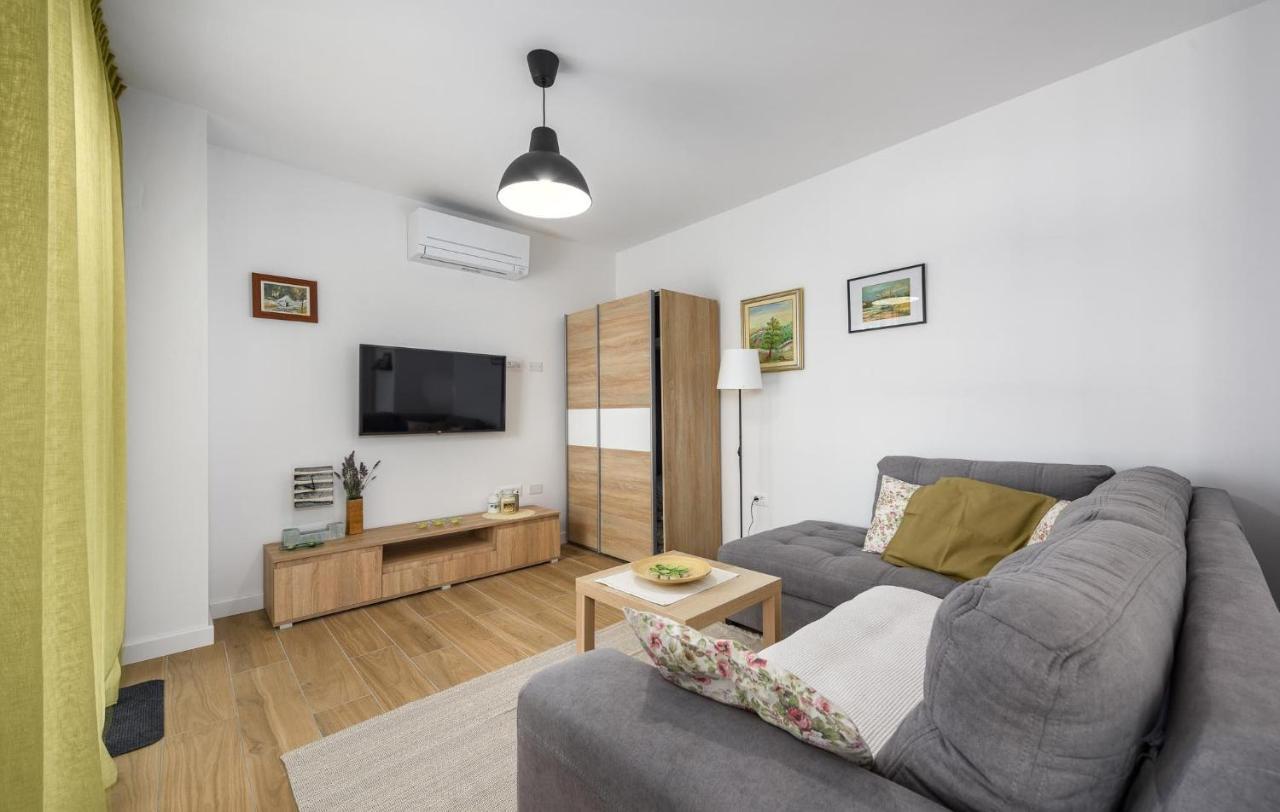 Apartmani Lucija Poreč Exterior foto