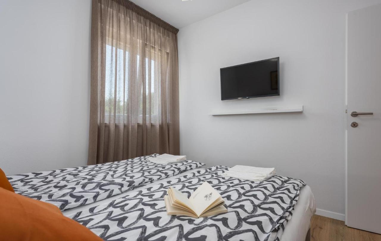 Apartmani Lucija Poreč Exterior foto