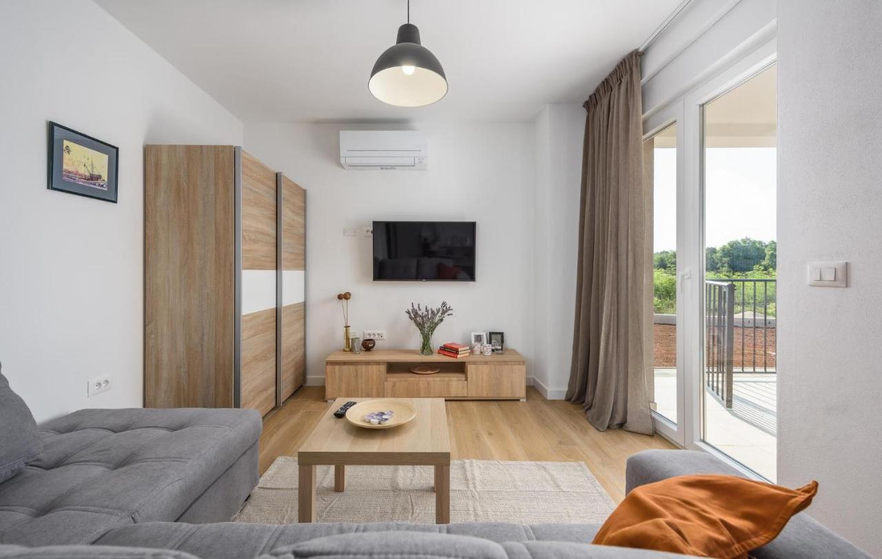 Apartmani Lucija Poreč Exterior foto